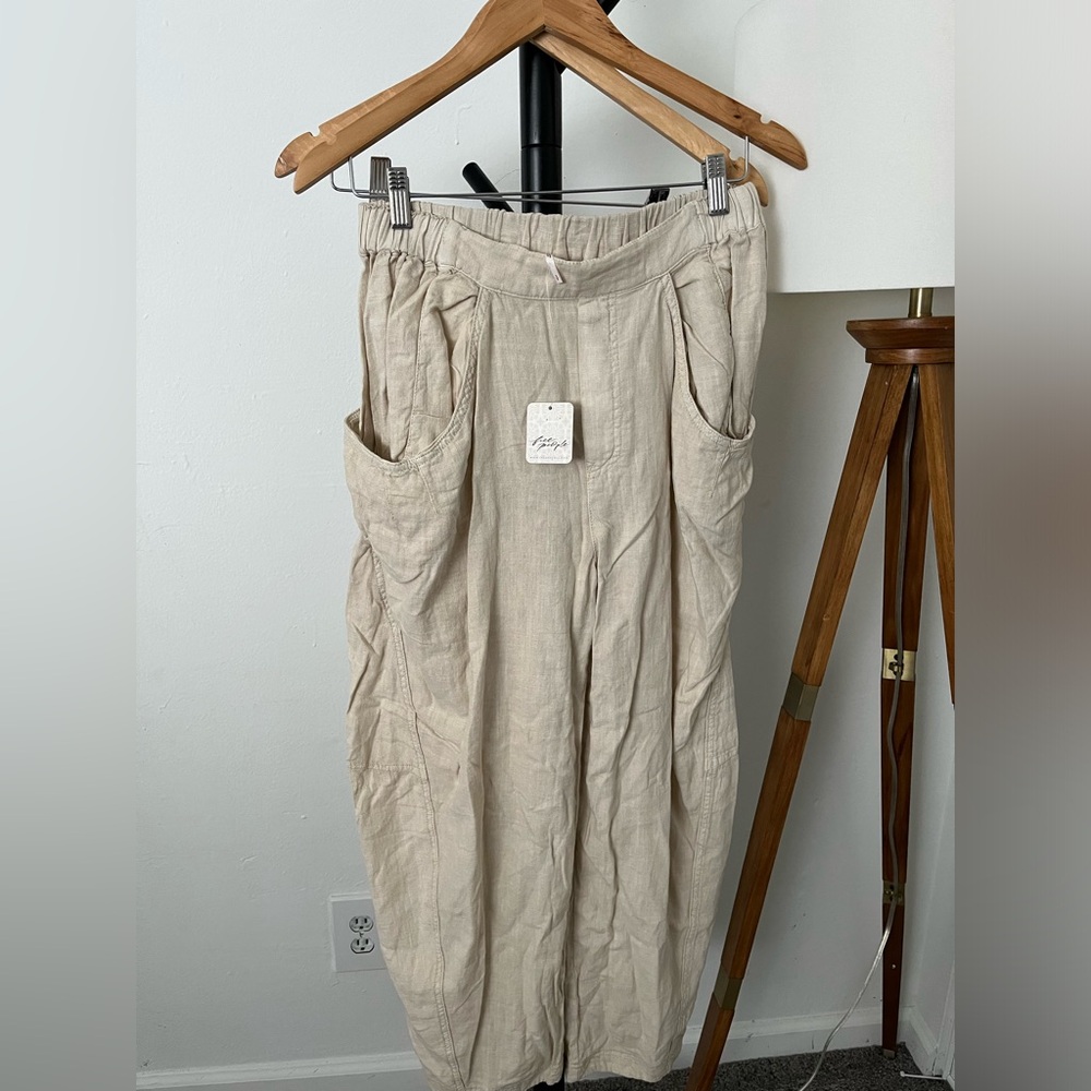 NWT FREE PEOPLE High Road Solid Pull-On Barrel Pants | Birch/Tan MSRP $78 Size S - Picture 7 of 10